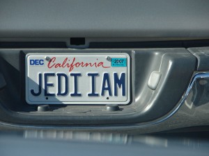 800px-Yoda's_Pickup_Truck "JEDI IAM" license plate
